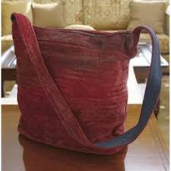 Hand Woven Bamboo Chenille Bag - Picture 2 of 4